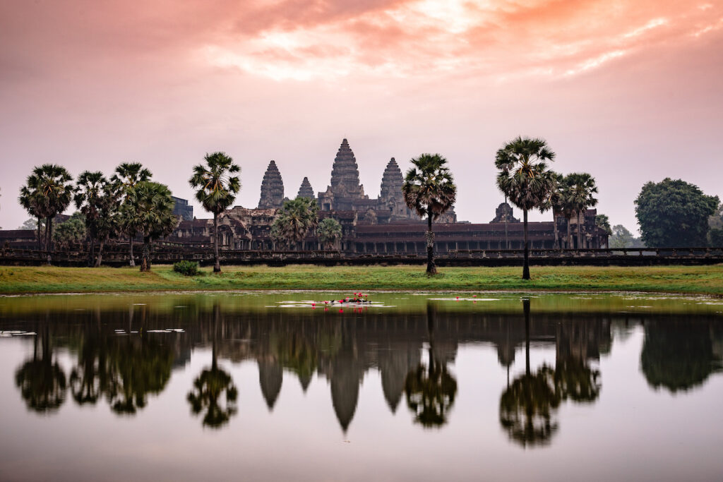 Angkor-wat-tempel-in-kambodscha-beom-sonnenaufgang